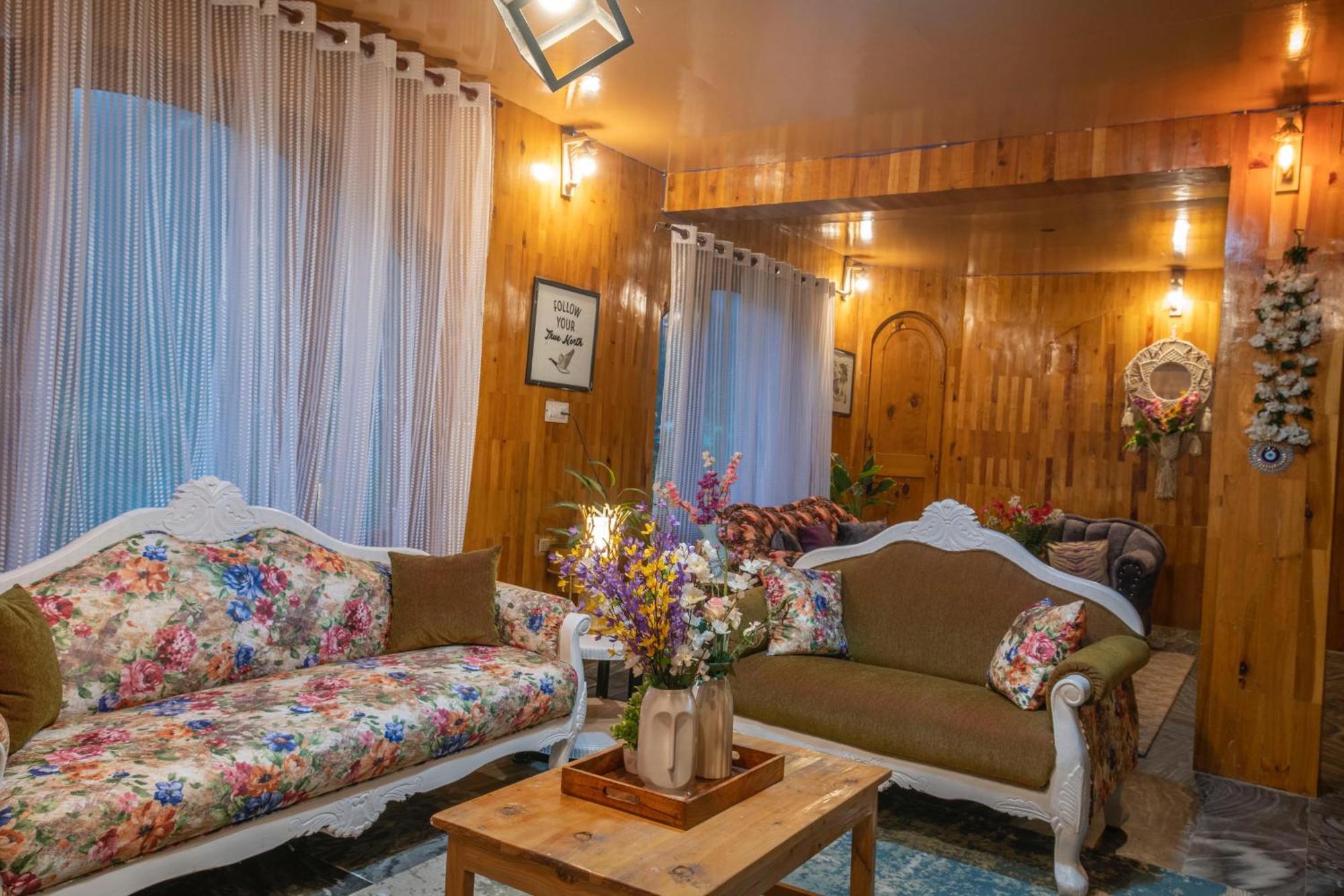 The Woodshed Villa Manali  Exterior photo